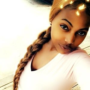 Meet your Posher, Ayee